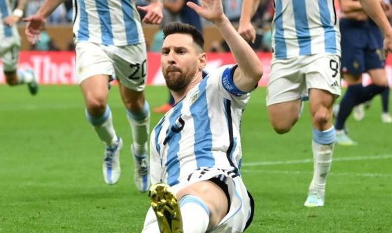 开云入口-王勤伯：当你在纸上谈战术，世界在踢什么？